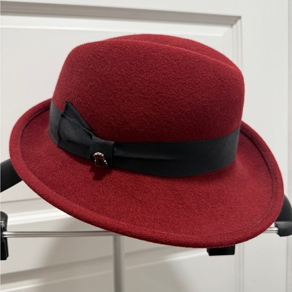 Goorin Brothers Deep Red/Maroon Felt Fedora main image 4